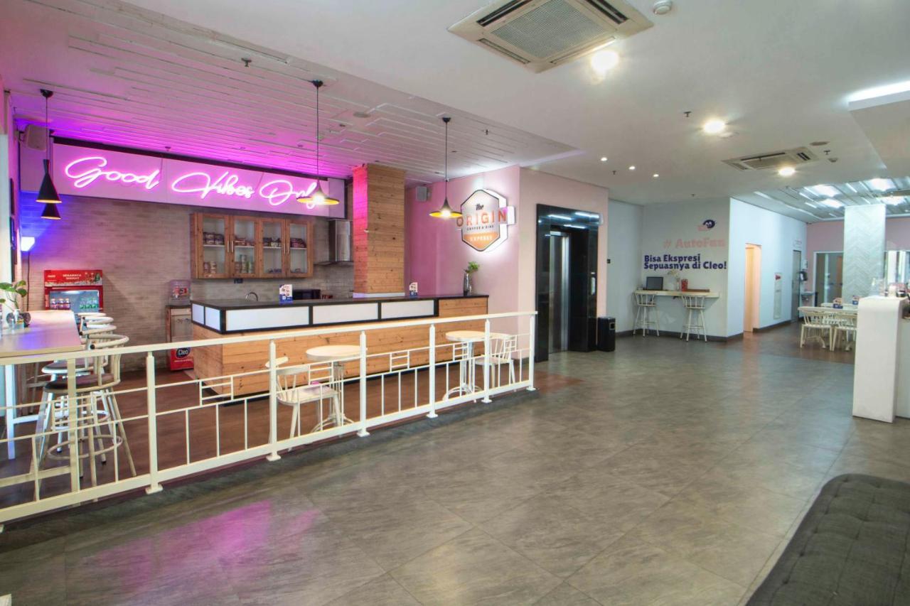 Cleo Hotel Tunjungan Surabaya Exterior foto